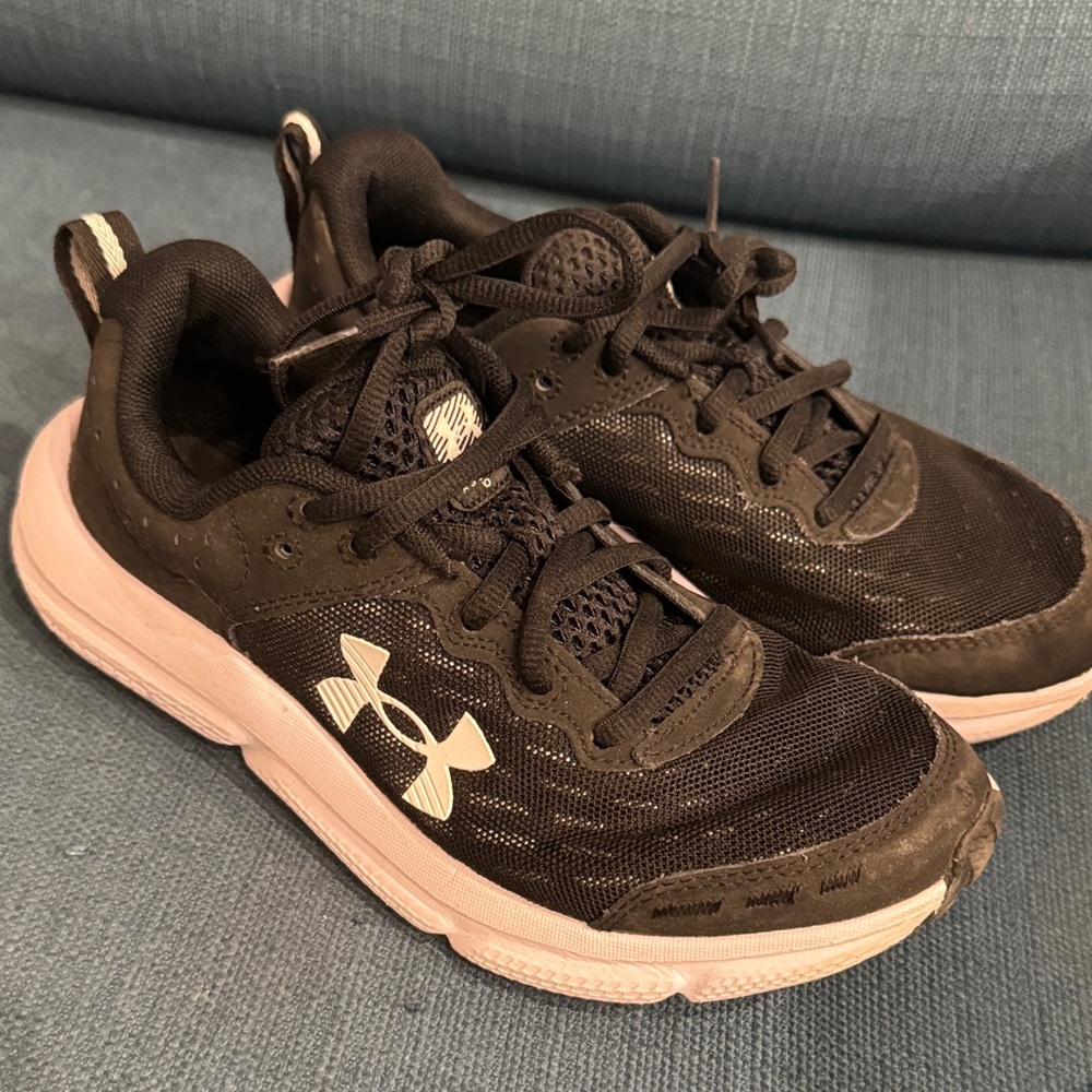 Under Armour Youth Sneakers
